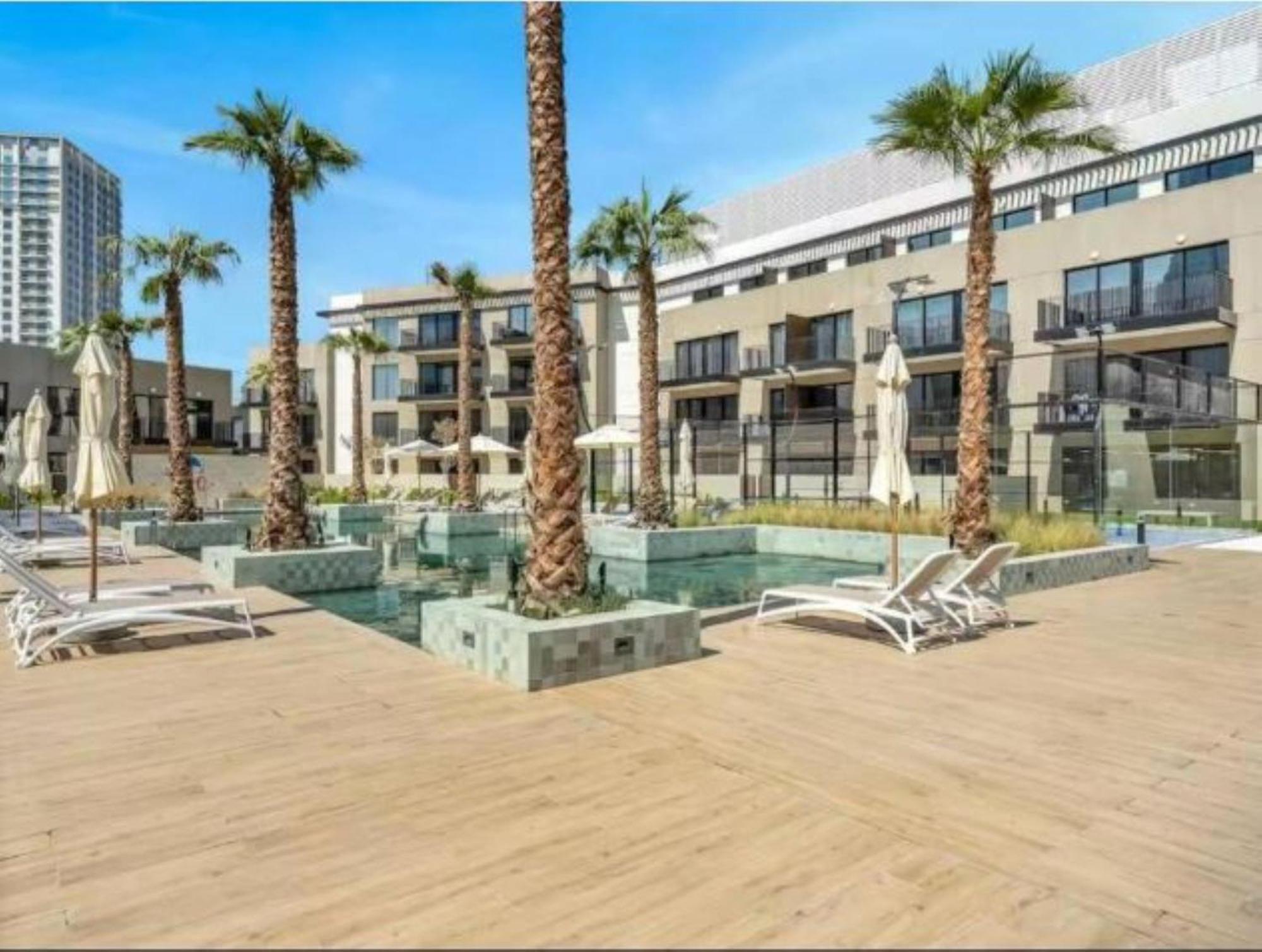 Apartment Modern Living In Oakley Square Fully Furnished 1br Dubai